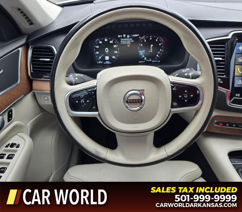 Volvo XC90 Vehicle Full-screen Gallery Image 18