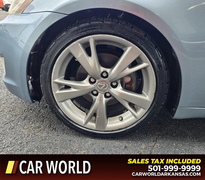 Lexus IS 250 Vehicle Full-screen Gallery Image 6