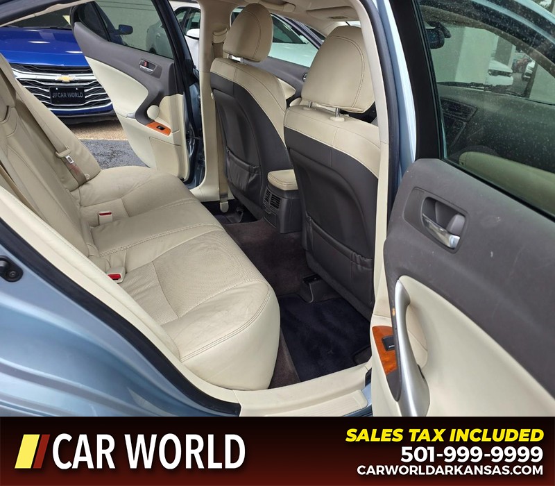 Lexus IS 250 Vehicle Full-screen Gallery Image 12