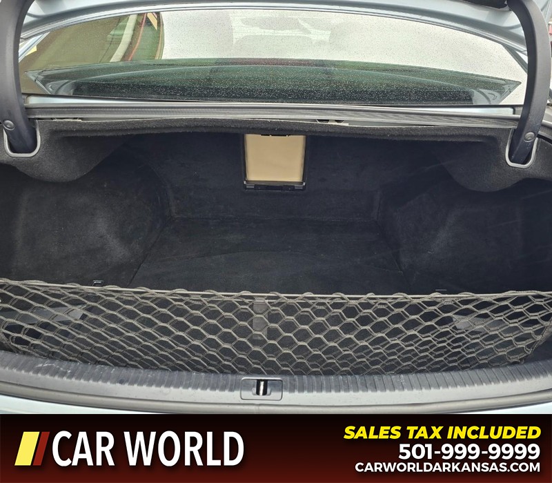 Lexus IS 250 Vehicle Full-screen Gallery Image 13