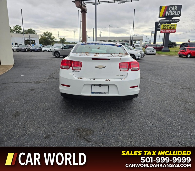 Chevrolet Malibu Vehicle Full-screen Gallery Image 5