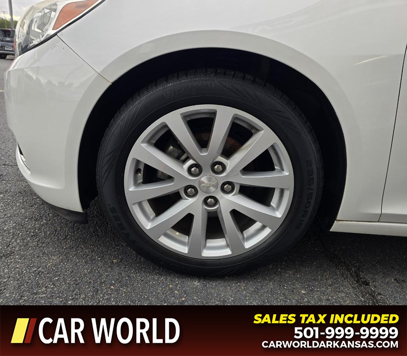 Chevrolet Malibu Vehicle Full-screen Gallery Image 6