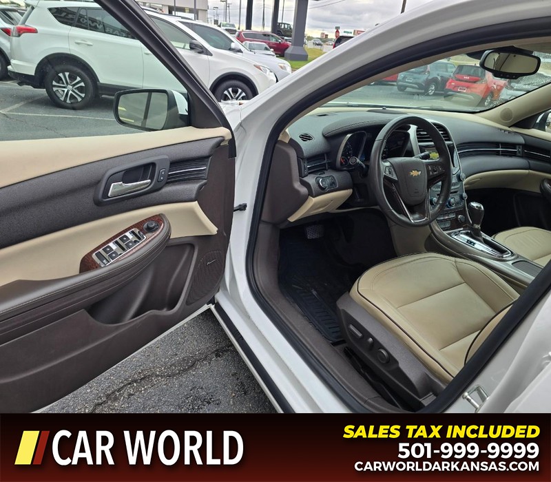 Chevrolet Malibu Vehicle Full-screen Gallery Image 7