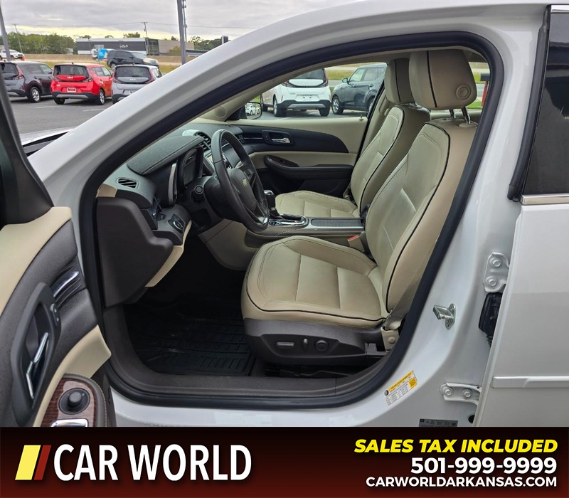 Chevrolet Malibu Vehicle Full-screen Gallery Image 8