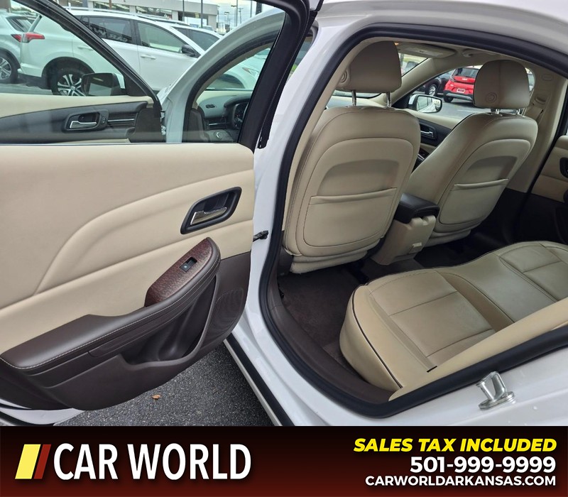 Chevrolet Malibu Vehicle Full-screen Gallery Image 9