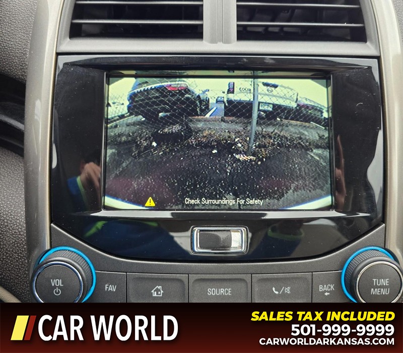 Chevrolet Malibu Vehicle Full-screen Gallery Image 19