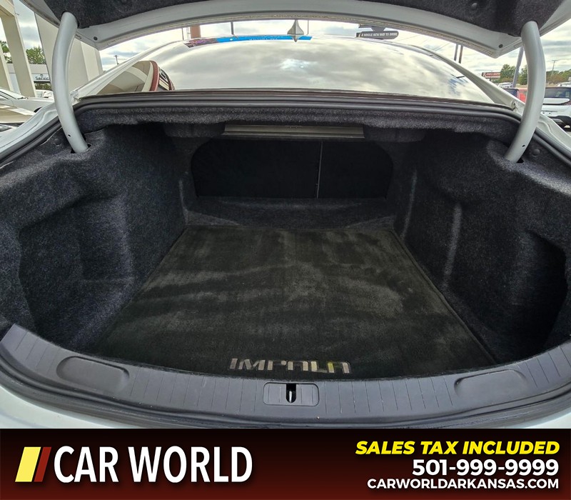 Chevrolet Impala Vehicle Full-screen Gallery Image 13