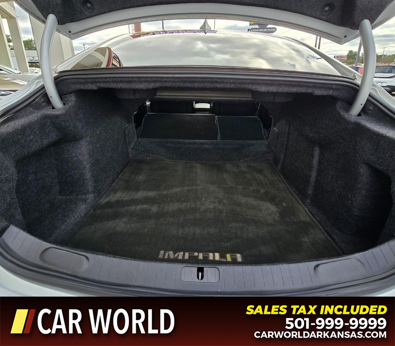 Chevrolet Impala Vehicle Full-screen Gallery Image 14