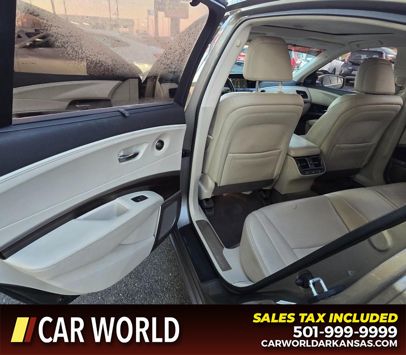 Acura RLX Vehicle Full-screen Gallery Image 9