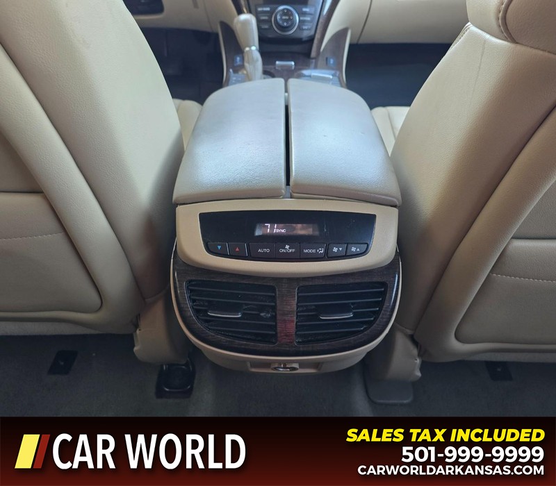 Acura MDX Vehicle Full-screen Gallery Image 24