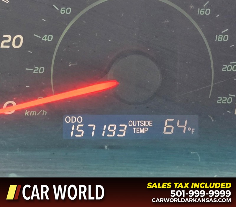 Toyota Camry Vehicle Full-screen Gallery Image 16