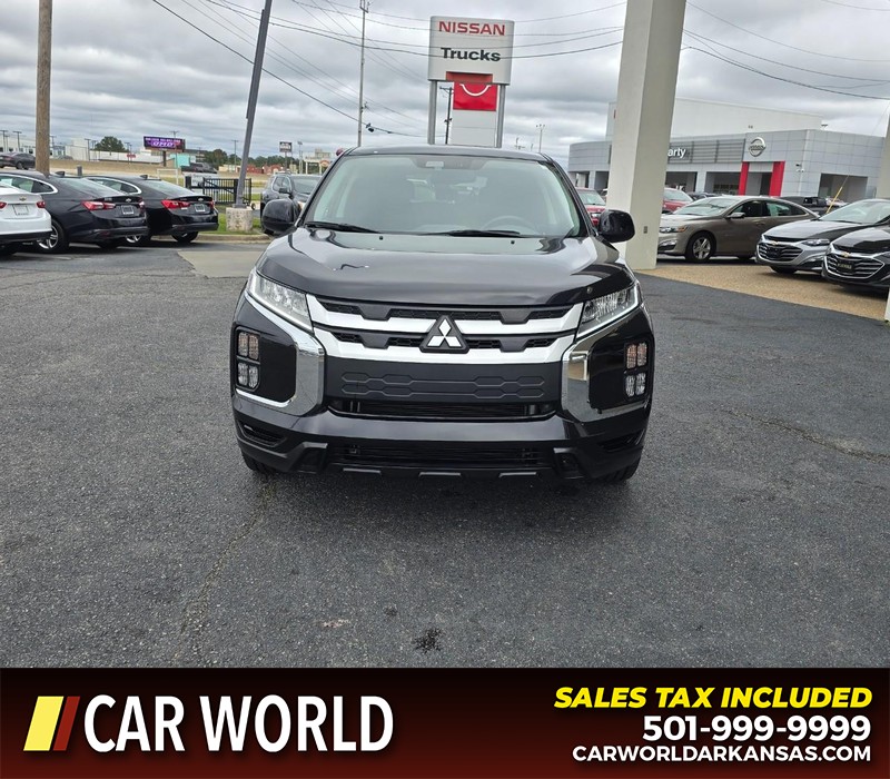 Mitsubishi Outlander Sport Vehicle Full-screen Gallery Image 2