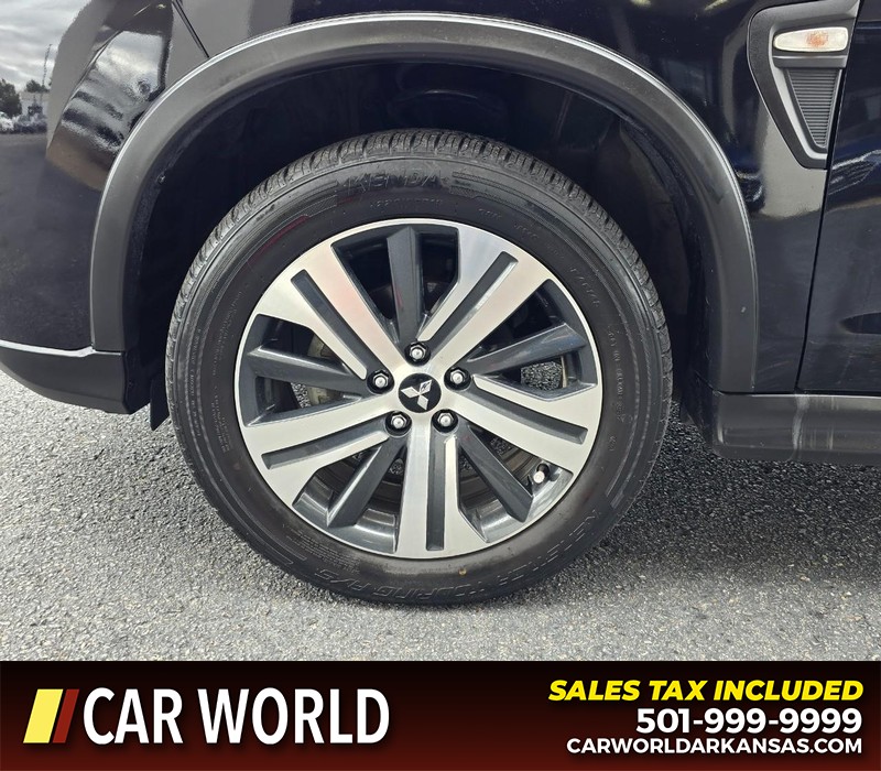 Mitsubishi Outlander Sport Vehicle Full-screen Gallery Image 6