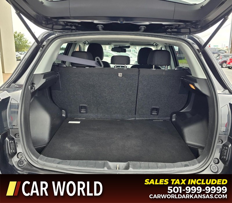 Mitsubishi Outlander Sport Vehicle Full-screen Gallery Image 13