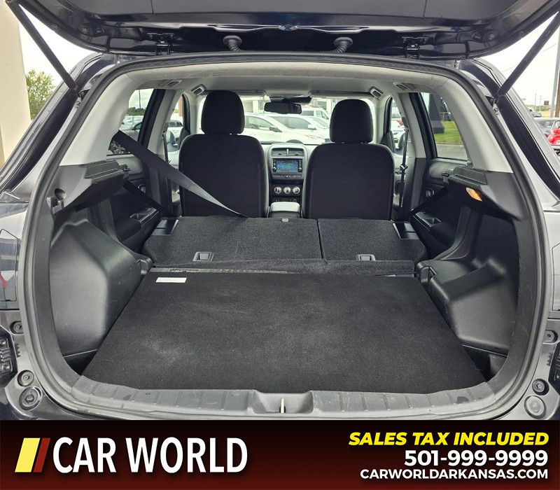 Mitsubishi Outlander Sport Vehicle Full-screen Gallery Image 14