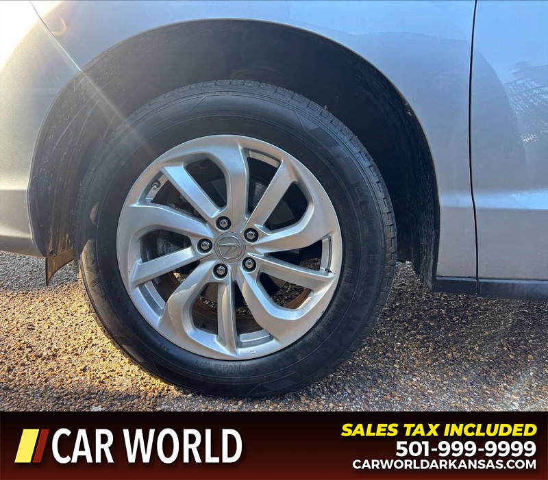 Acura RDX Vehicle Full-screen Gallery Image 11