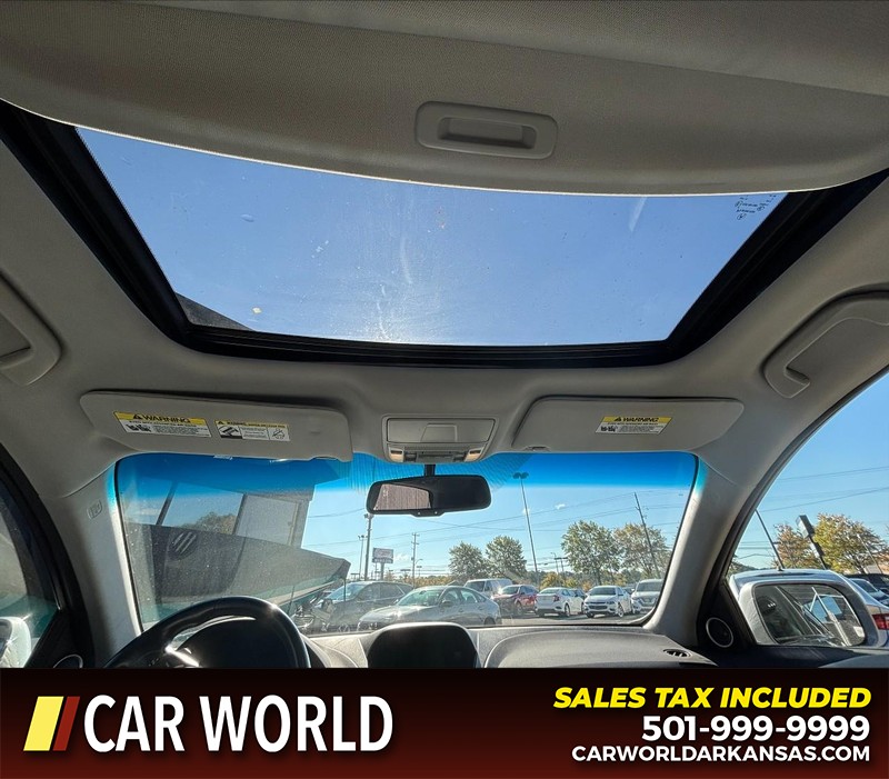 Acura RDX Vehicle Full-screen Gallery Image 16