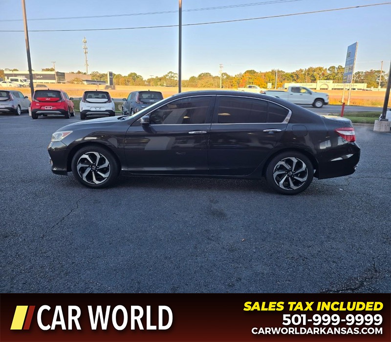 Honda Accord Sedan Vehicle Full-screen Gallery Image 4