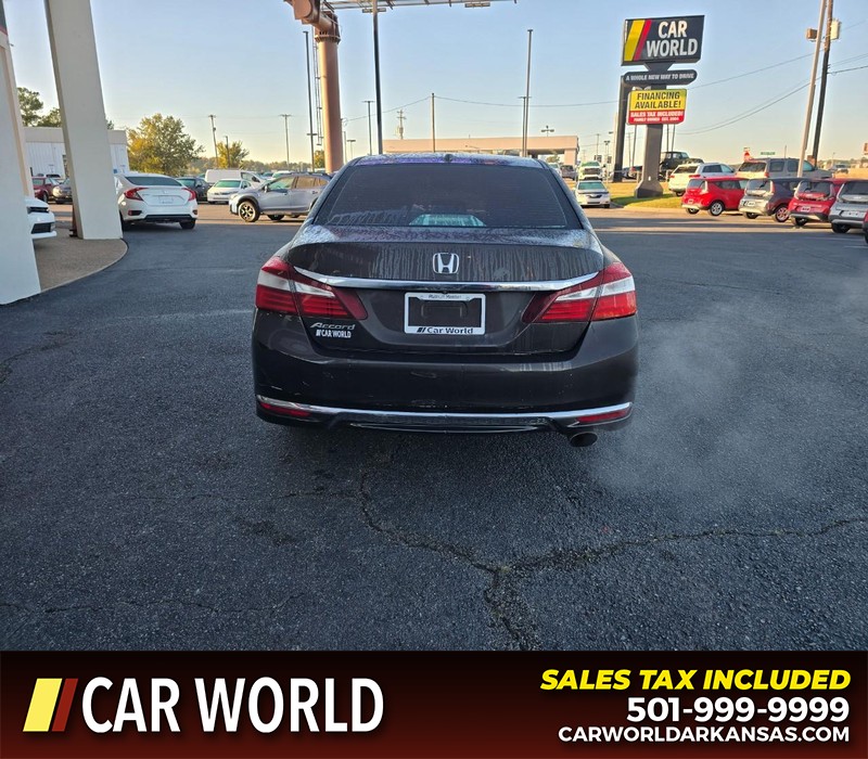 Honda Accord Sedan Vehicle Full-screen Gallery Image 5