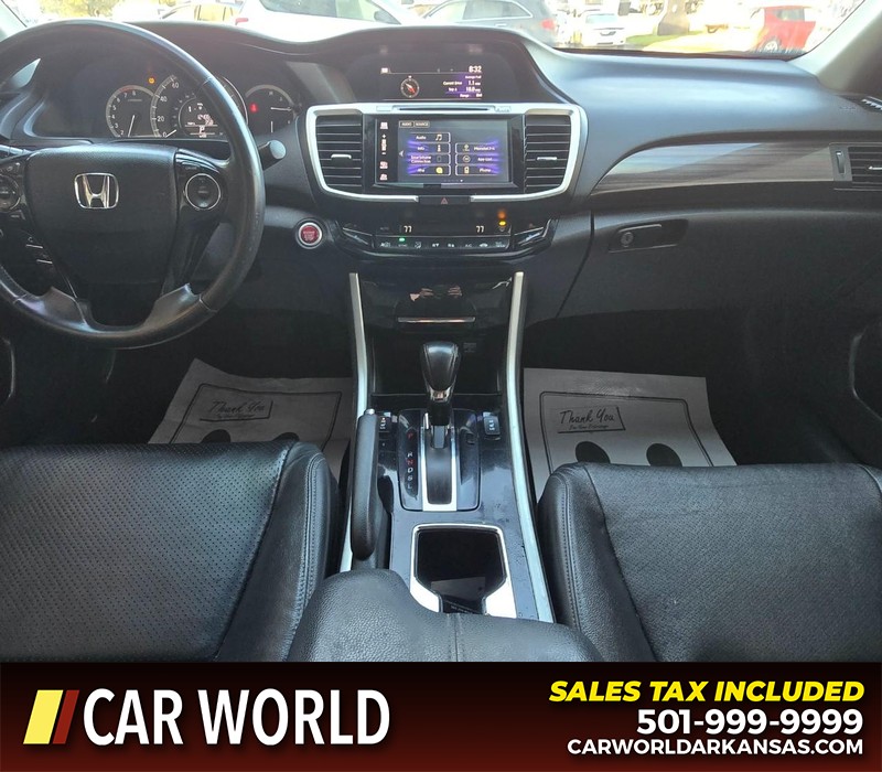 Honda Accord Sedan Vehicle Full-screen Gallery Image 18