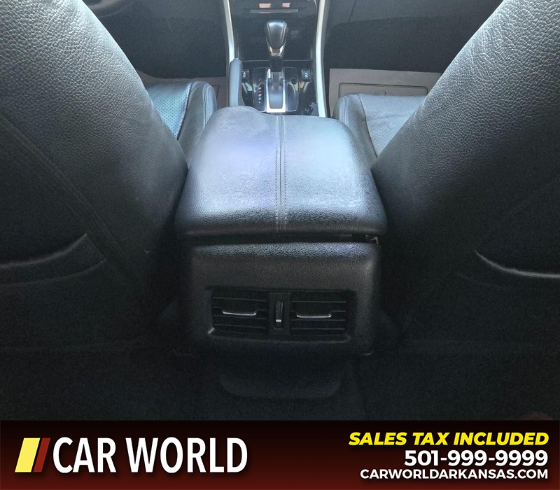 Honda Accord Sedan Vehicle Full-screen Gallery Image 21