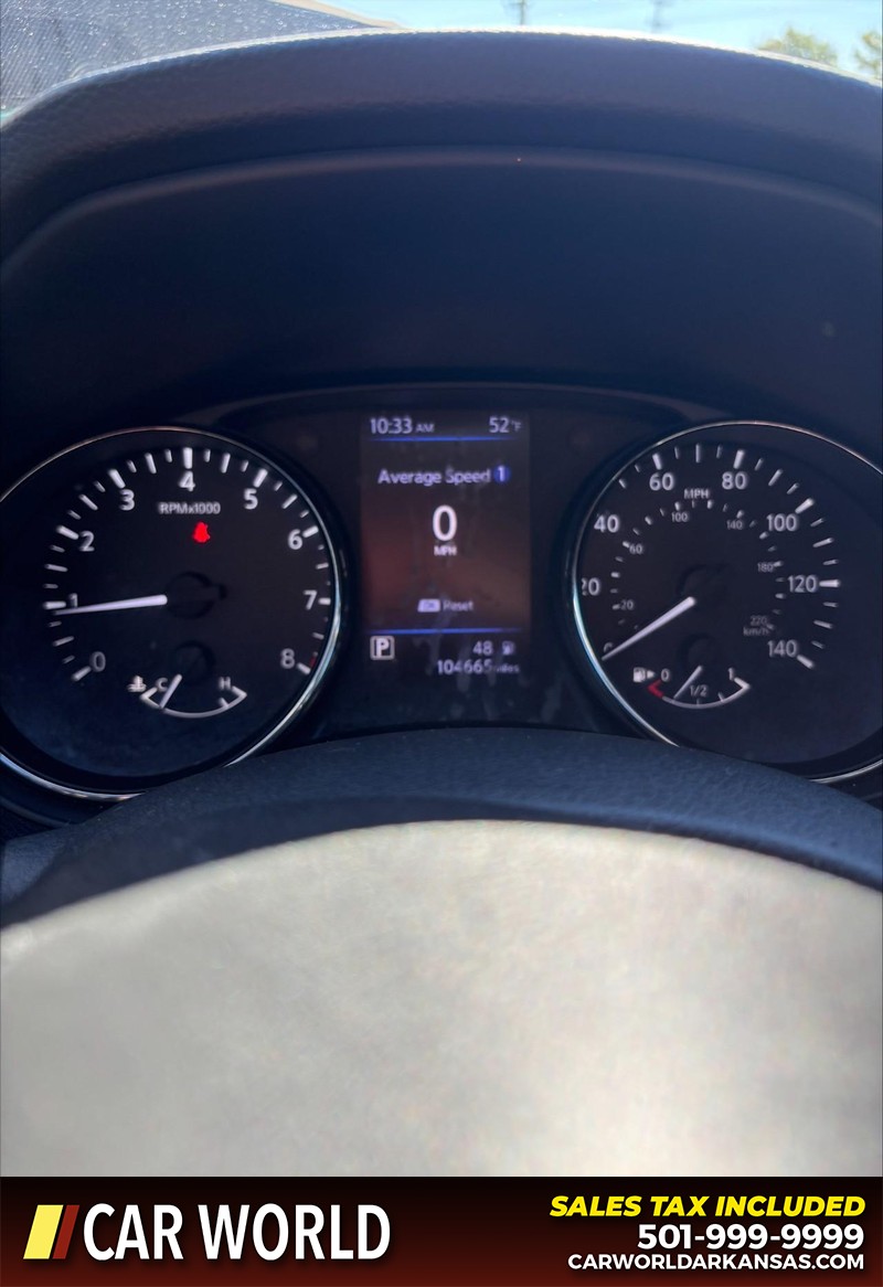 Nissan Rogue Vehicle Full-screen Gallery Image 20