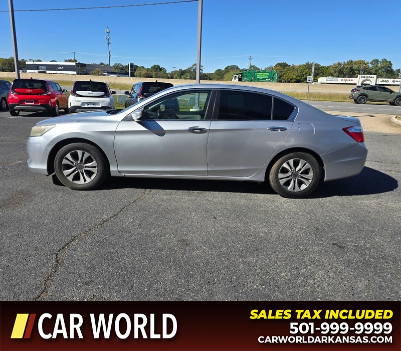 Honda Accord Sedan Vehicle Full-screen Gallery Image 4