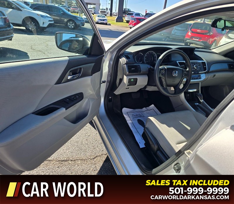 Honda Accord Sedan Vehicle Full-screen Gallery Image 7