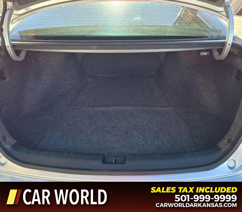 Honda Accord Sedan Vehicle Full-screen Gallery Image 13