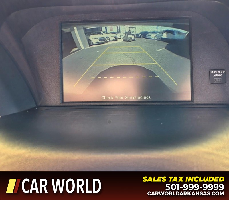 Honda Accord Sedan Vehicle Full-screen Gallery Image 19