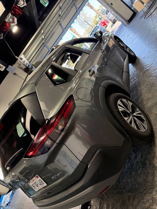 Nissan Rogue Vehicle Full-screen Gallery Image 35