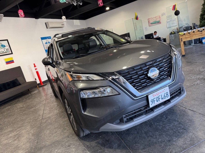 Nissan Rogue Vehicle Full-screen Gallery Image 44