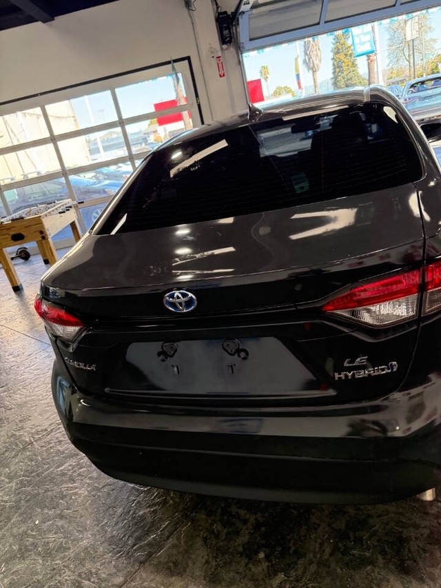 Toyota Corolla Vehicle Full-screen Gallery Image 25