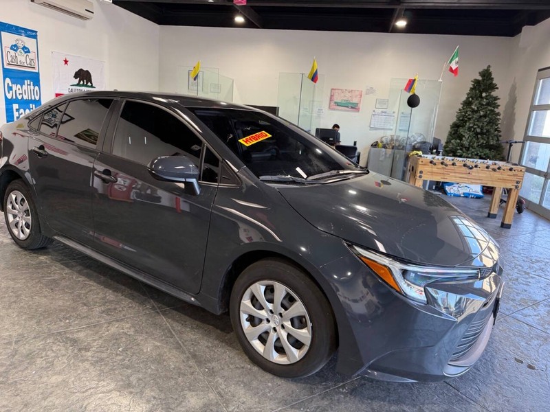 Toyota Corolla Vehicle Full-screen Gallery Image 42