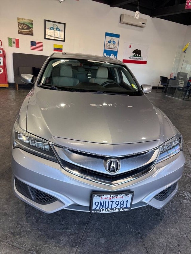 Acura ILX Vehicle Full-screen Gallery Image 04