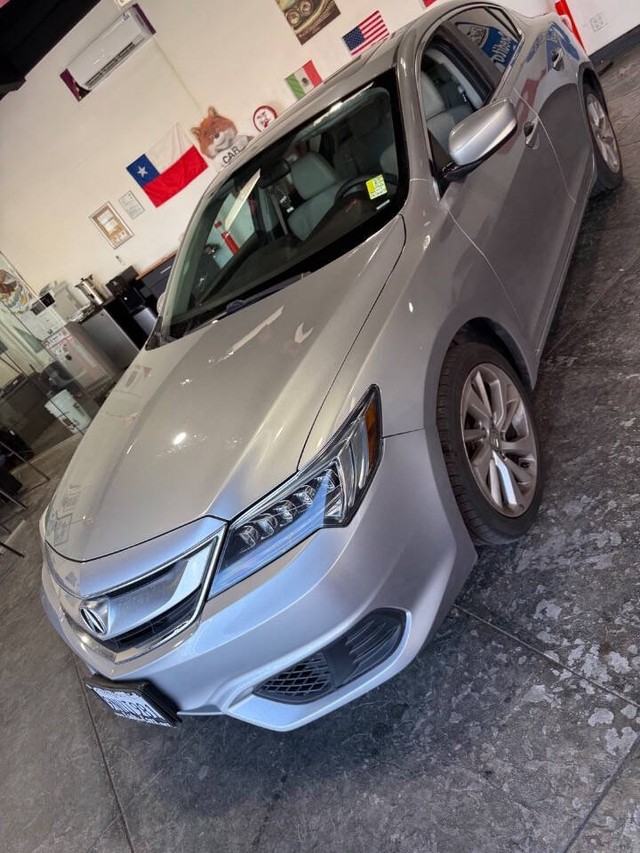 Acura ILX Vehicle Full-screen Gallery Image 07