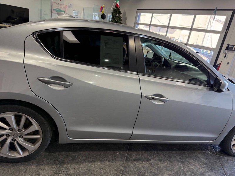 Acura ILX Vehicle Full-screen Gallery Image 44