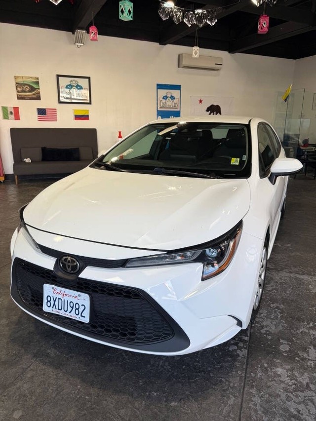 Toyota Corolla Vehicle Full-screen Gallery Image 32