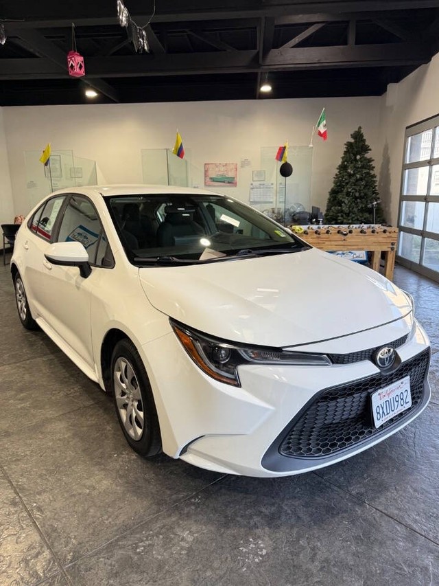 Toyota Corolla Vehicle Full-screen Gallery Image 34