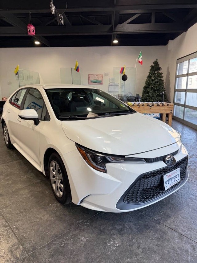 Toyota Corolla Vehicle Full-screen Gallery Image 38