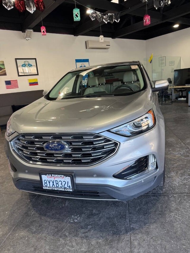 Ford Edge Vehicle Full-screen Gallery Image 04