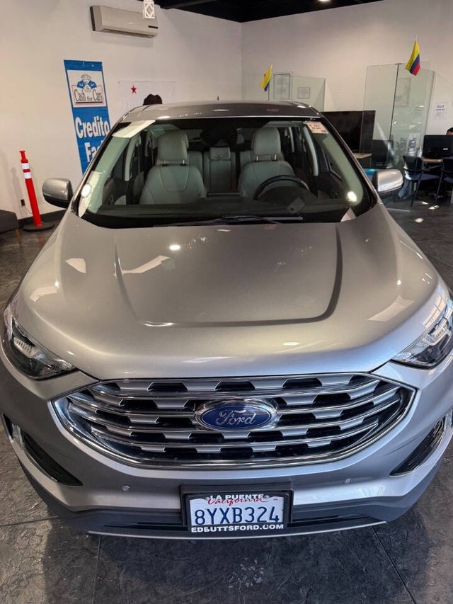 Ford Edge Vehicle Full-screen Gallery Image 05