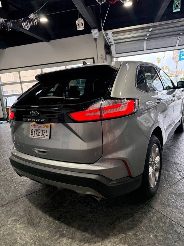 Ford Edge Vehicle Full-screen Gallery Image 41