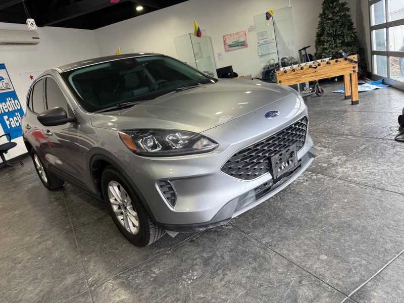 Ford Escape Vehicle Full-screen Gallery Image 39
