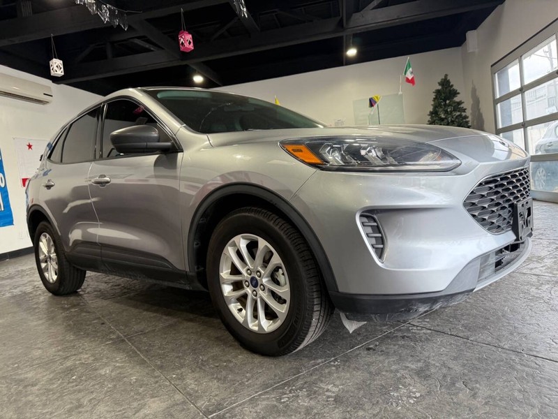Ford Escape Vehicle Full-screen Gallery Image 40