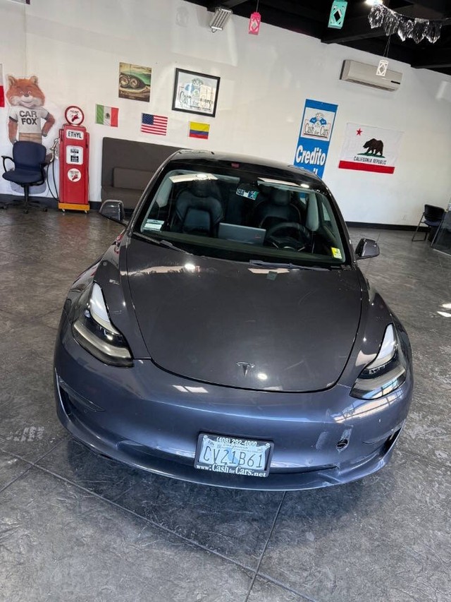 Tesla Model 3 Vehicle Full-screen Gallery Image 42