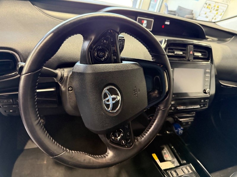 Toyota Prius Vehicle Full-screen Gallery Image 47