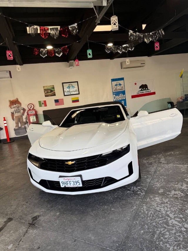 Chevrolet Camaro Vehicle Full-screen Gallery Image 40