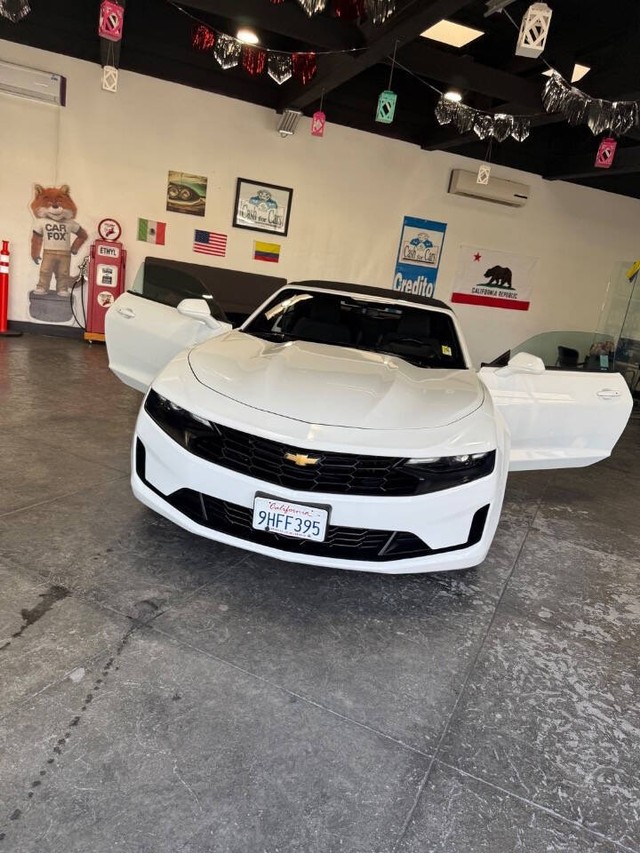 Chevrolet Camaro Vehicle Full-screen Gallery Image 43
