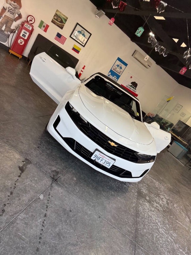 Chevrolet Camaro Vehicle Full-screen Gallery Image 44